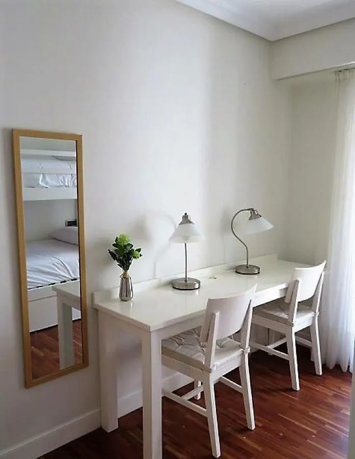Egona-La39 Moderna, Ideal Familia Wifi -Parking Apartment Zarautz 0*,  Spain